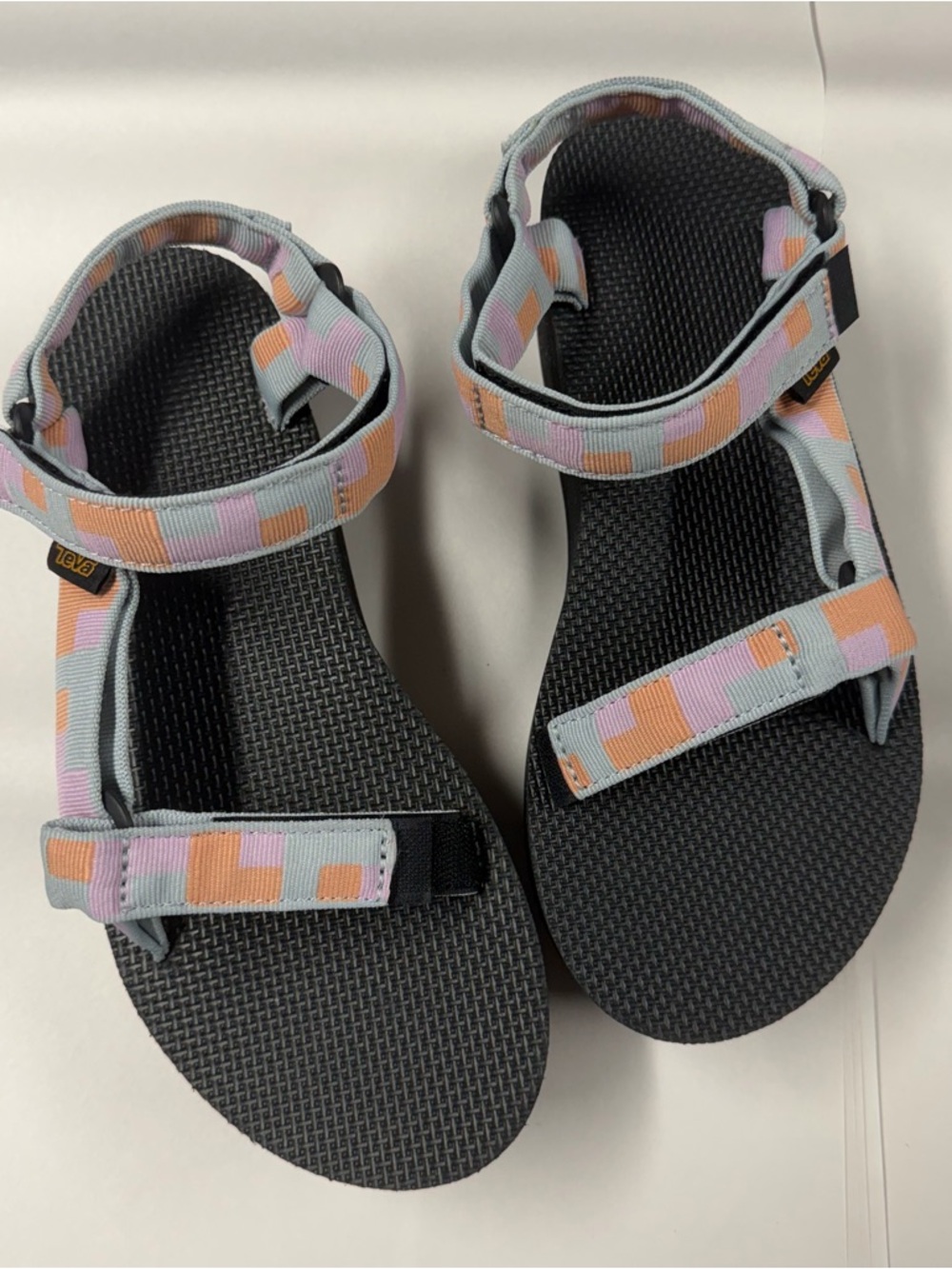 TEVA WOMEN'S W FLATFORM UNIVERSAL RETRO SHAPES IN PEARL BLUE - SIZE: WOMEN 9